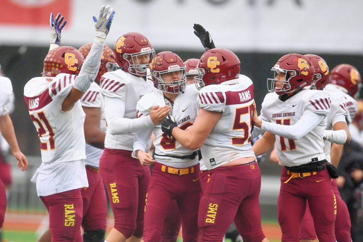 Tualatin.Central-Catholic.6A-football-final.Leon-Neuschwander.69